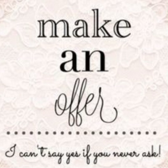 ❤️❤️Meet your Posher Danielle❤️❤️ - Picture 2 of 2